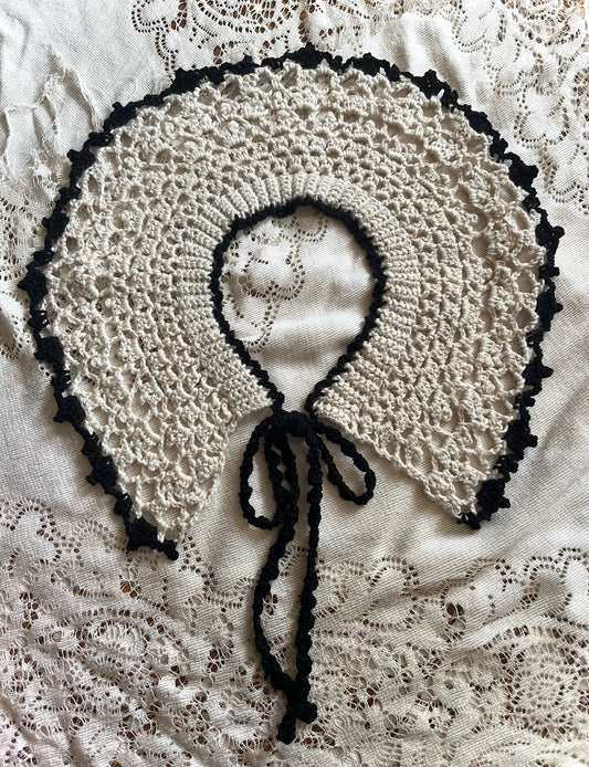 crochet lace collar - antique white w/ black